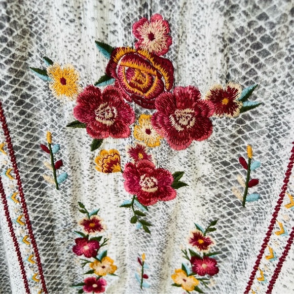SAVANNA JANE BOHO EMBROIDERED PONCHO TOP SIZE 2X NWT V-NECK - Picture 6 of 10